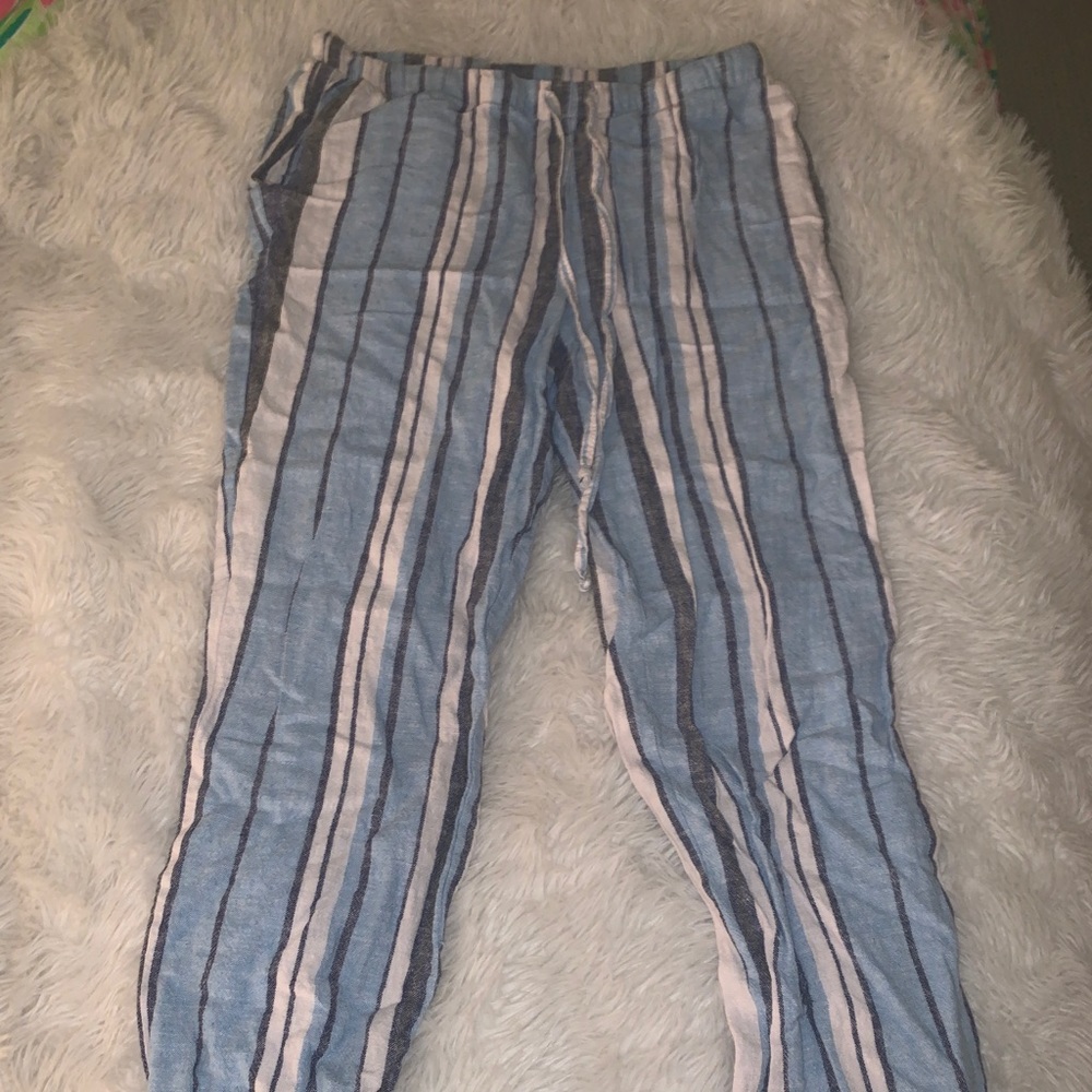 BLUE GREY AND WHITE FLOWY PANTS